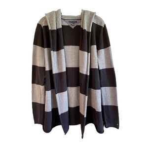 TOMMY HILFIGER, NAVY & GREY, SWEATER. WIDE STRIPES WITH OPEN FRONT. SIZE M
